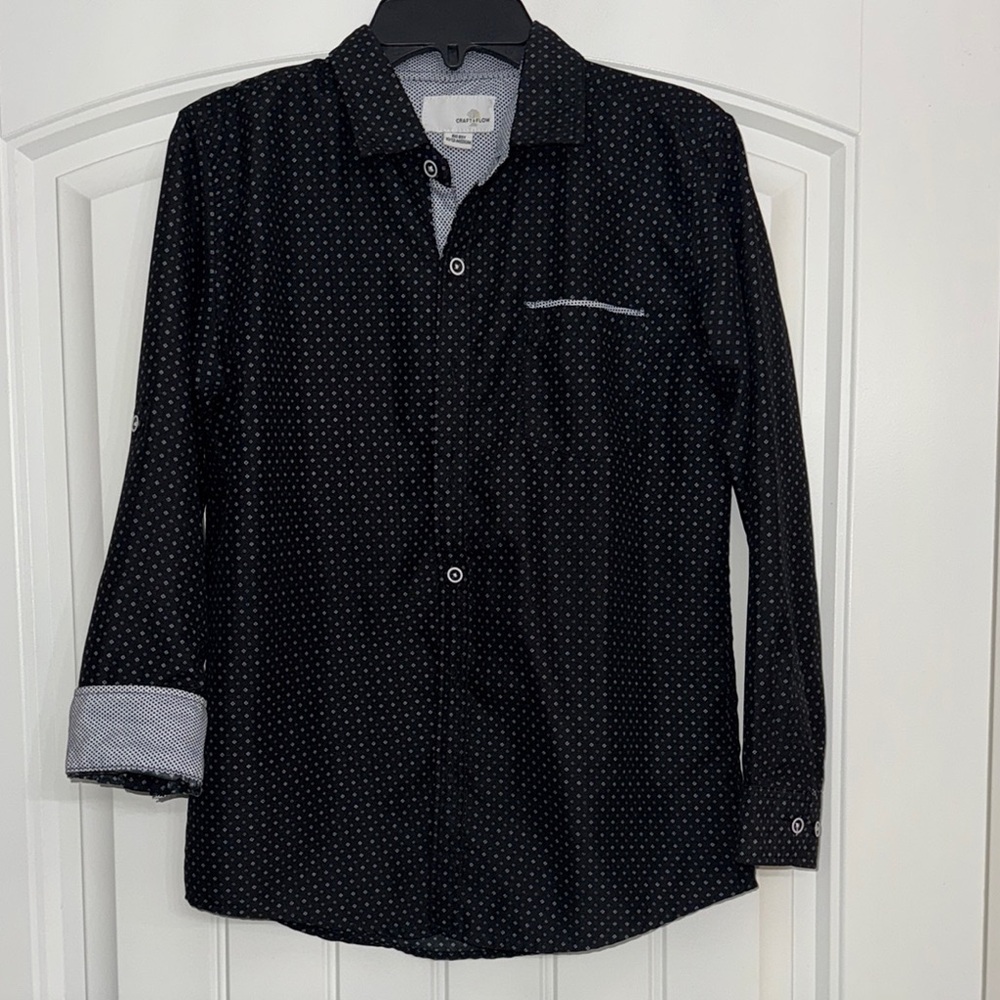 Boys 10/12 Black and White Button-Up Shirt